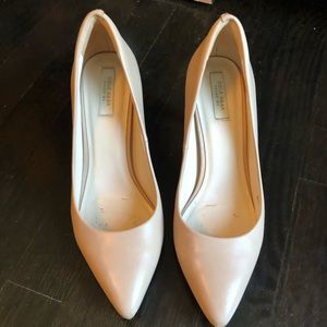 Cole Haan nude pumps
